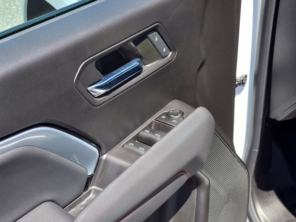 2023 Summit White Chevrolet Colorado Z71 4X4 Truck