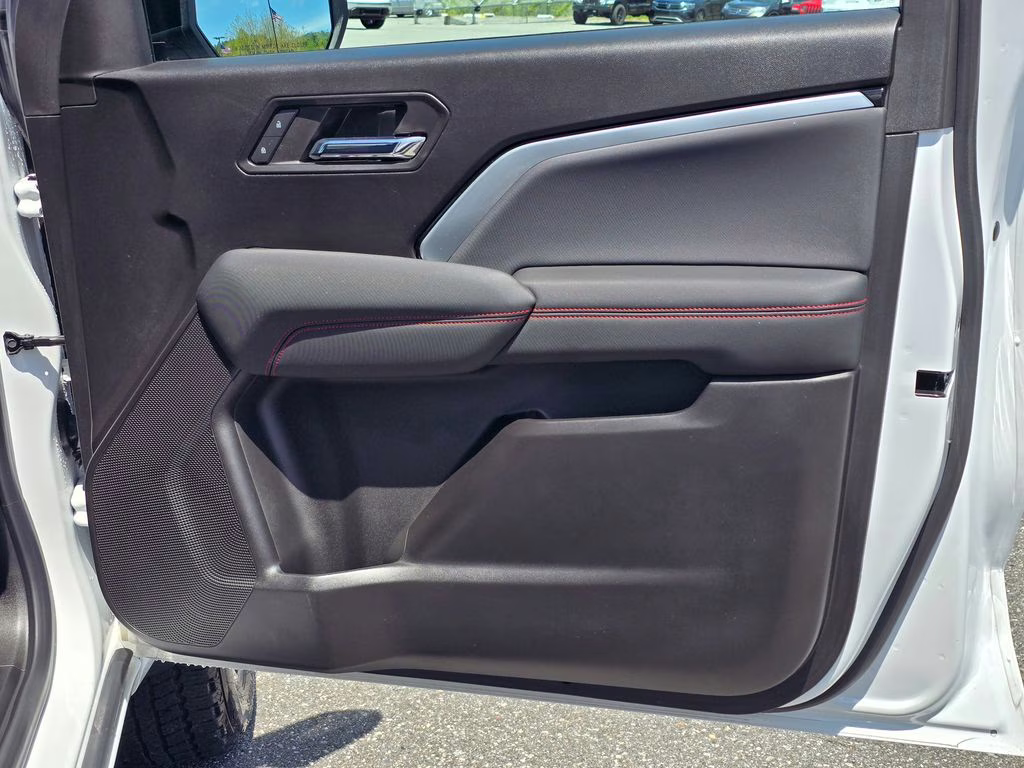 2023 Summit White Chevrolet Colorado Z71 4X4 Truck