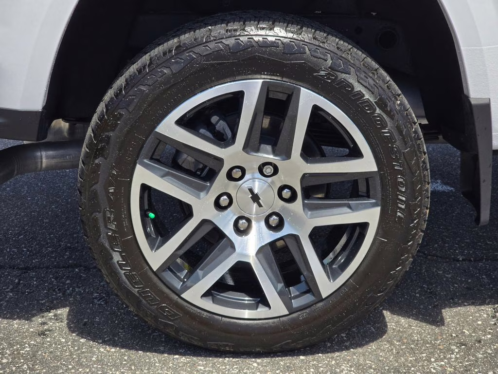 2023 Summit White Chevrolet Colorado Z71 4X4 Truck