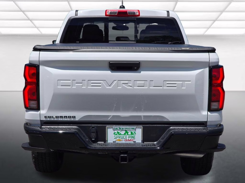2023 Summit White Chevrolet Colorado Z71 4X4 Truck