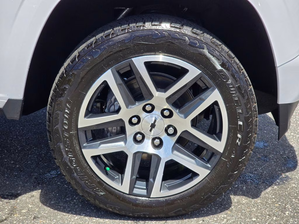 2023 Summit White Chevrolet Colorado Z71 4X4 Truck