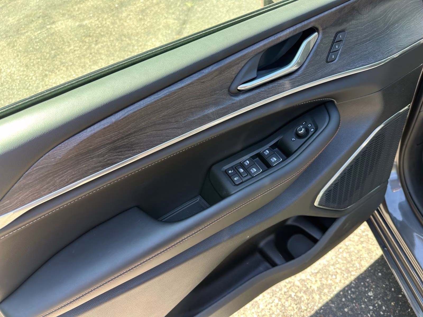 2025 Baltic Gray Metallic Clearcoat Jeep Grand Cherokee Overland 4X4 SUV