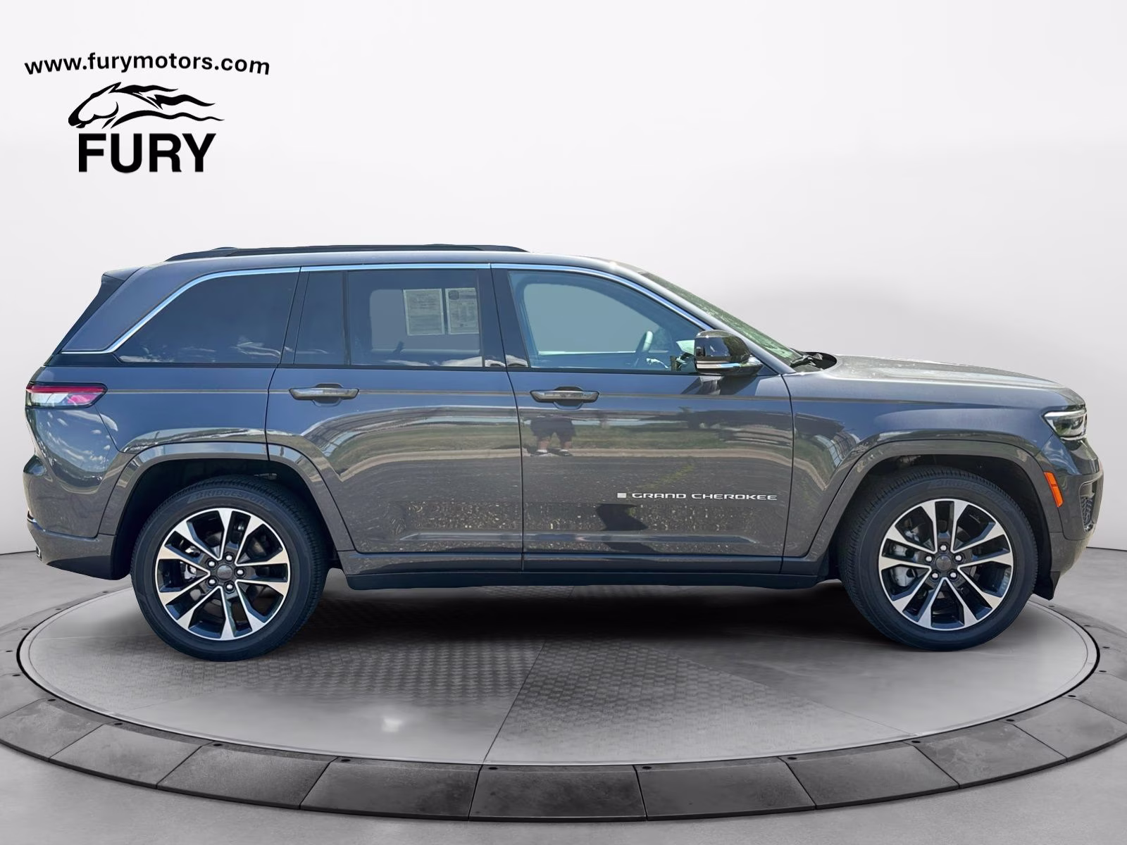 Used 2025 Jeep Grand Cherokee Overland with VIN 1C4RJHDG1S8719109 for sale in South Saint Paul, Minnesota