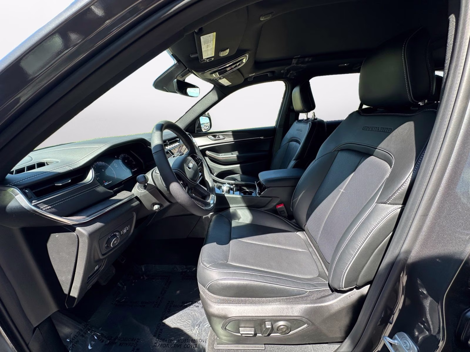 2025 Baltic Gray Metallic Clearcoat Jeep Grand Cherokee Overland 4X4 SUV