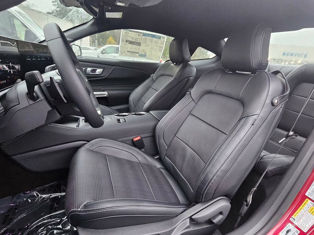 2025 Molten Magenta Metallic Tri-Coat Ford Mustang GT Premium RWD Coupe