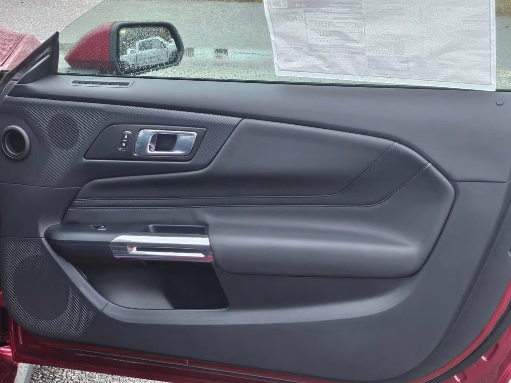 2025 Molten Magenta Metallic Tri-Coat Ford Mustang GT Premium RWD Coupe