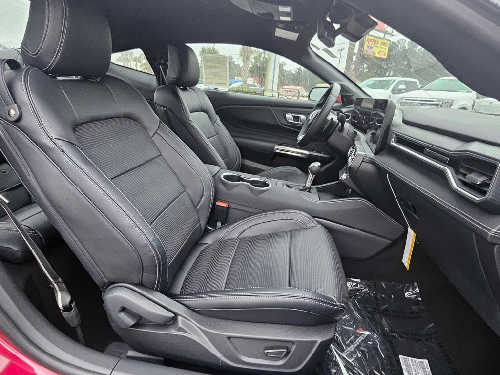 2025 Molten Magenta Metallic Tri-Coat Ford Mustang GT Premium RWD Coupe