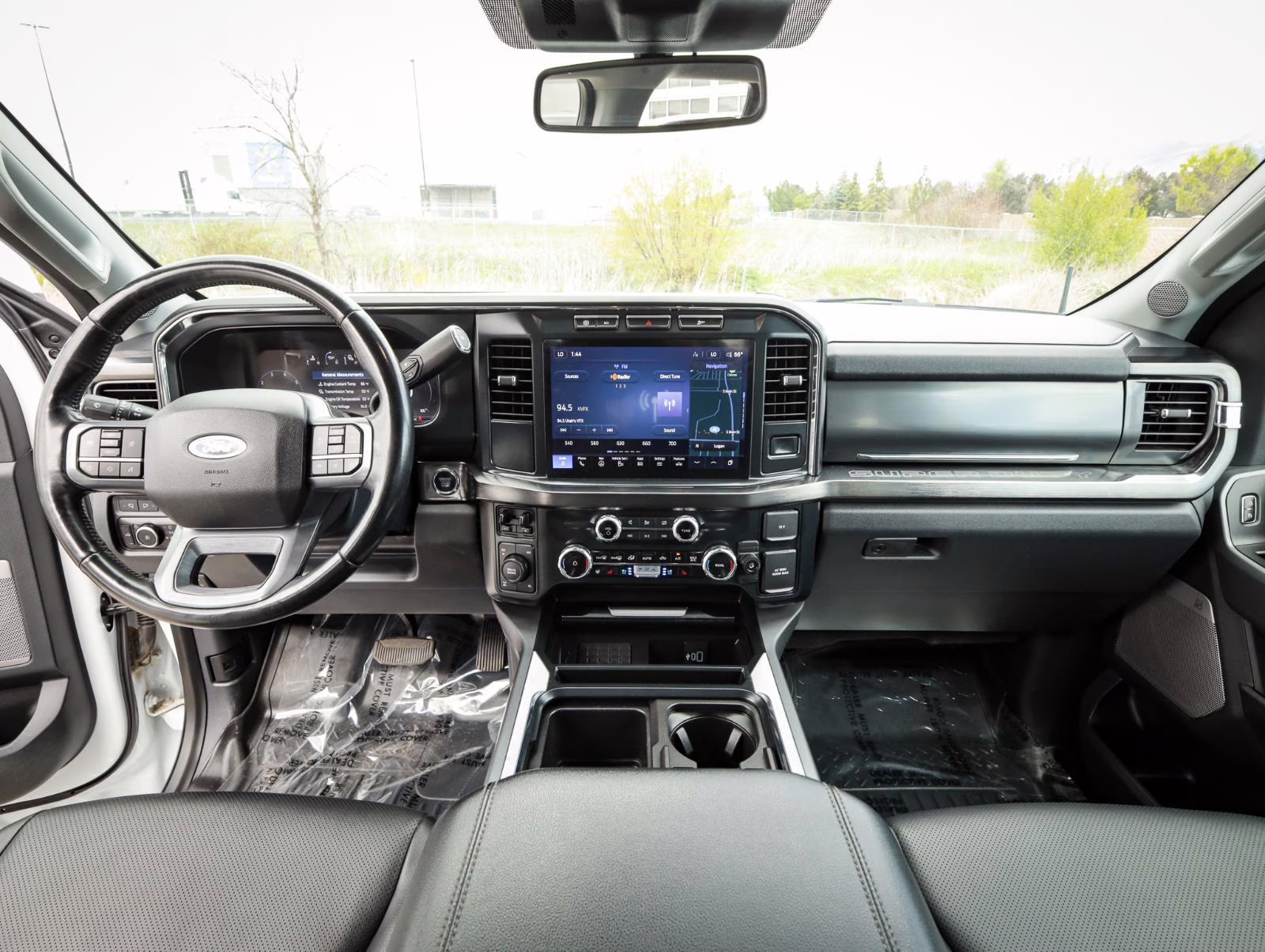 2023 Agate Black Metallic Ford Super Duty F-350 SRW LARIAT 4X4 Truck