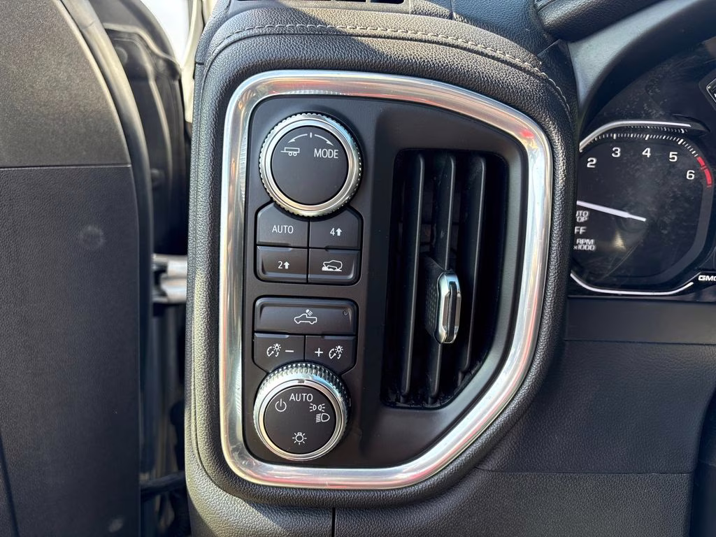 2021 Silver GMC Sierra 1500 SLE 4X4 Truck
