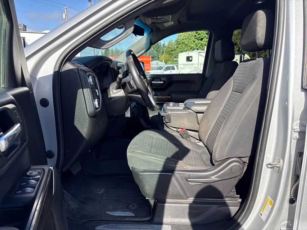 2021 Silver GMC Sierra 1500 SLE 4X4 Truck