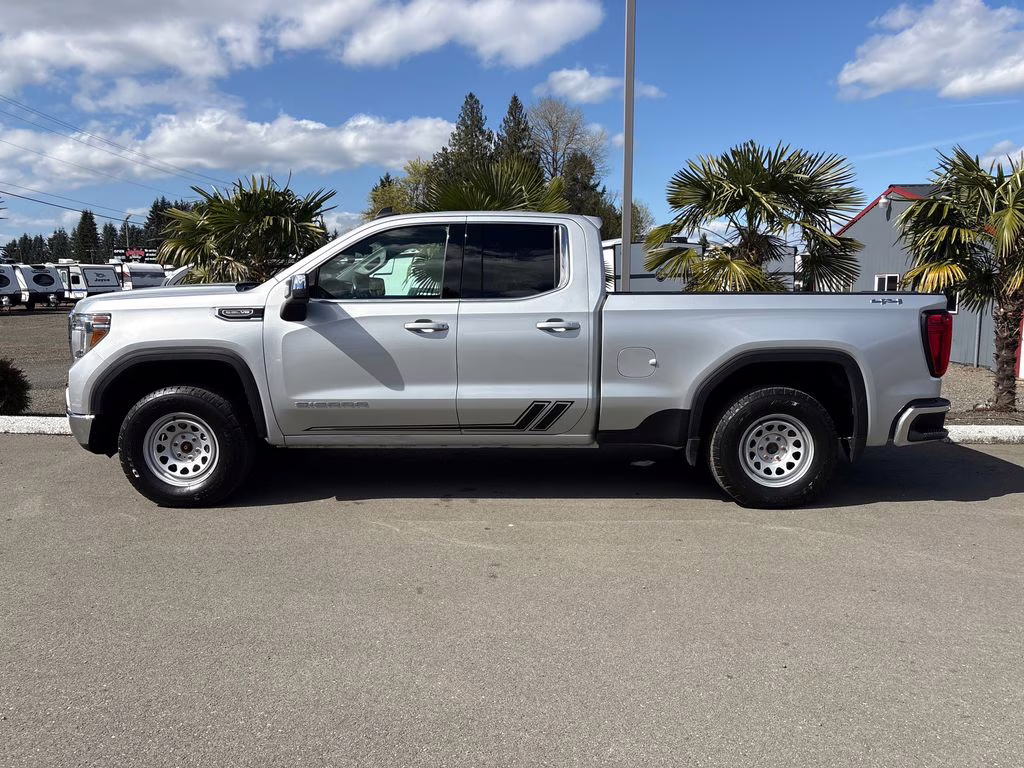 2021 Silver GMC Sierra 1500 SLE 4X4 Truck