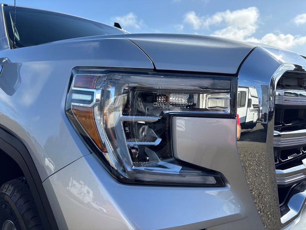 2021 Silver GMC Sierra 1500 SLE 4X4 Truck