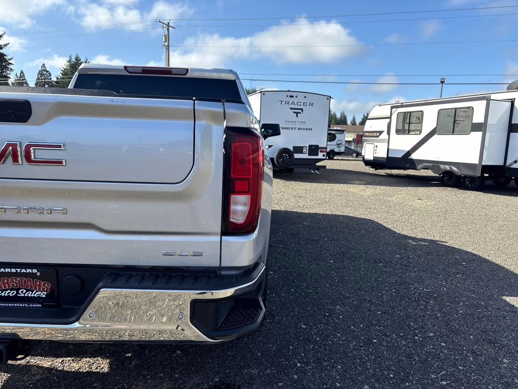 2021 Silver GMC Sierra 1500 SLE 4X4 Truck