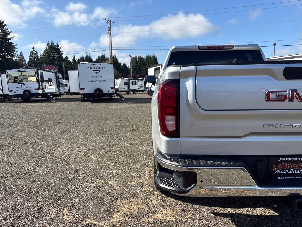 2021 Silver GMC Sierra 1500 SLE 4X4 Truck