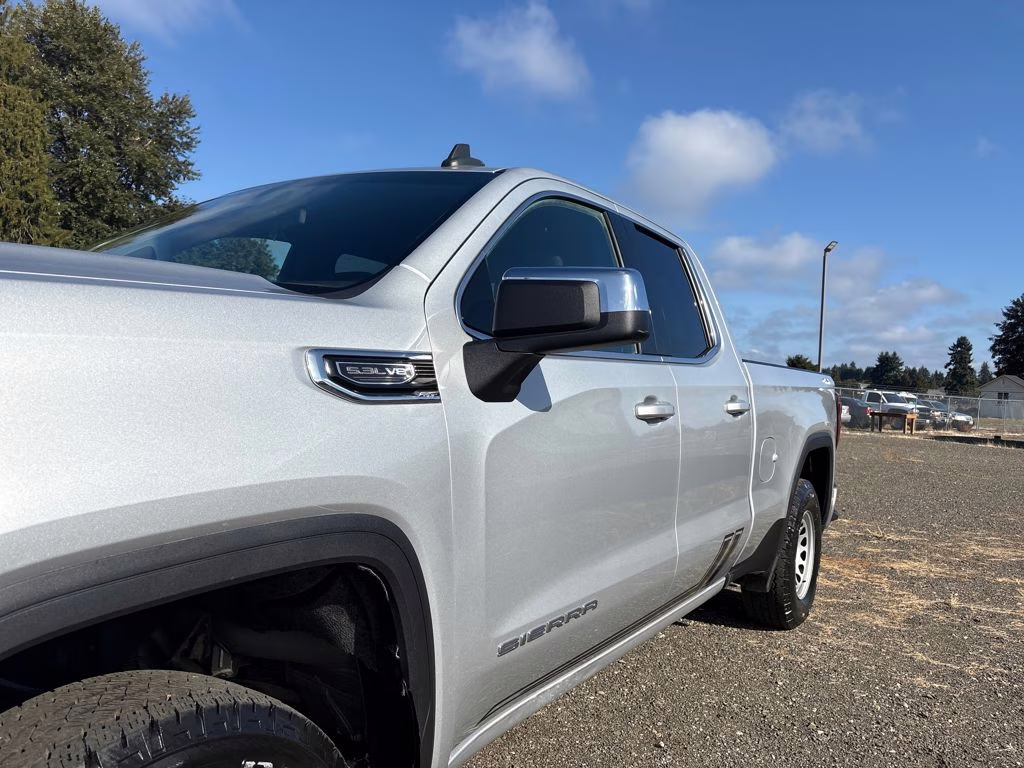 2021 Silver GMC Sierra 1500 SLE 4X4 Truck