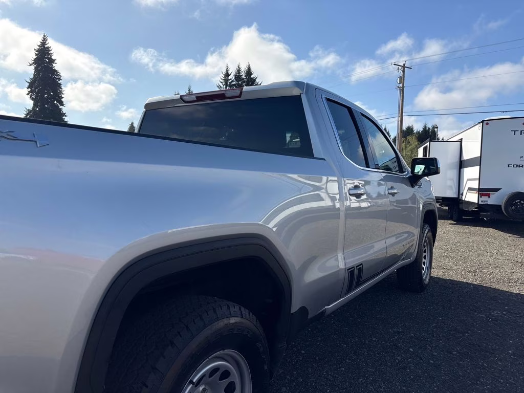 2021 Silver GMC Sierra 1500 SLE 4X4 Truck