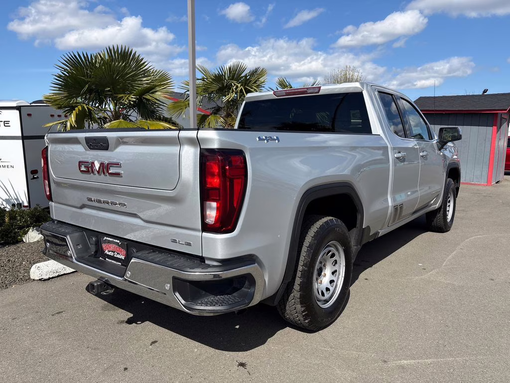 2021 Silver GMC Sierra 1500 SLE 4X4 Truck