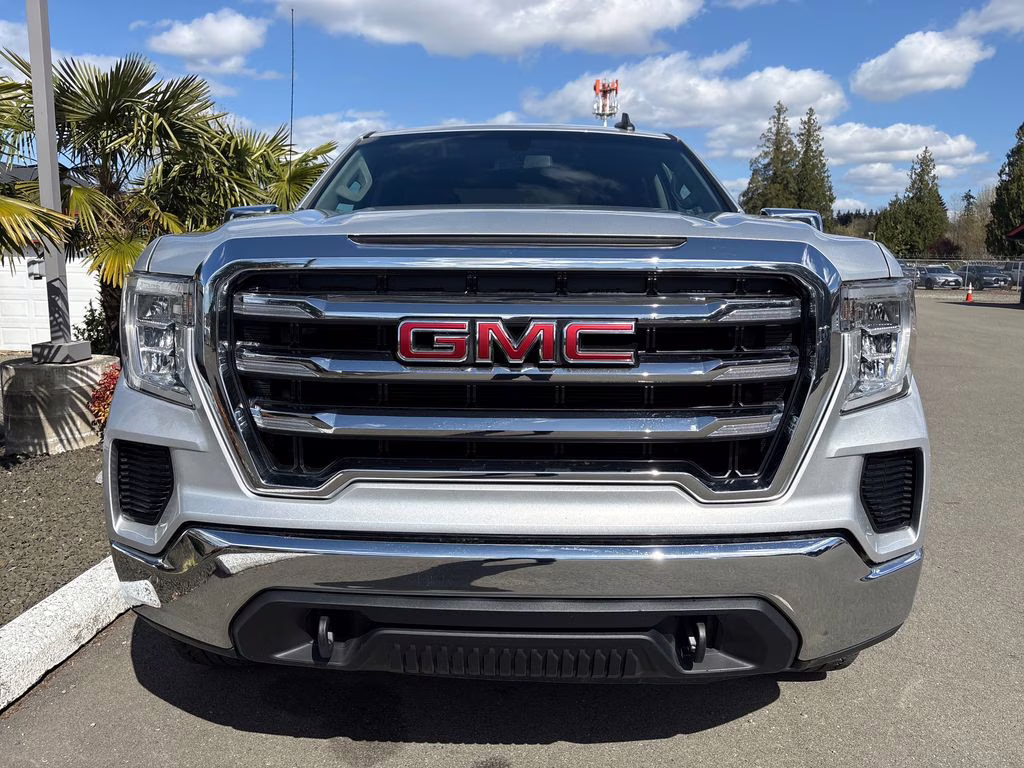 2021 Silver GMC Sierra 1500 SLE 4X4 Truck