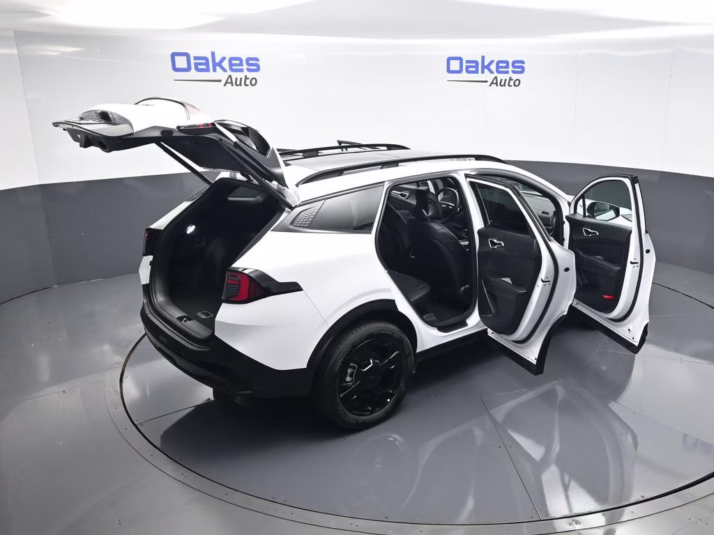 2026 Glacial White Pearl Kia Sportage X-Line AWD SUV
