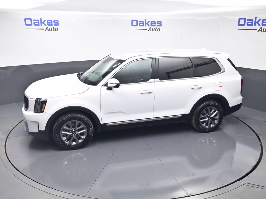 2025 Glacial White Pearl Kia Telluride LX FWD SUV