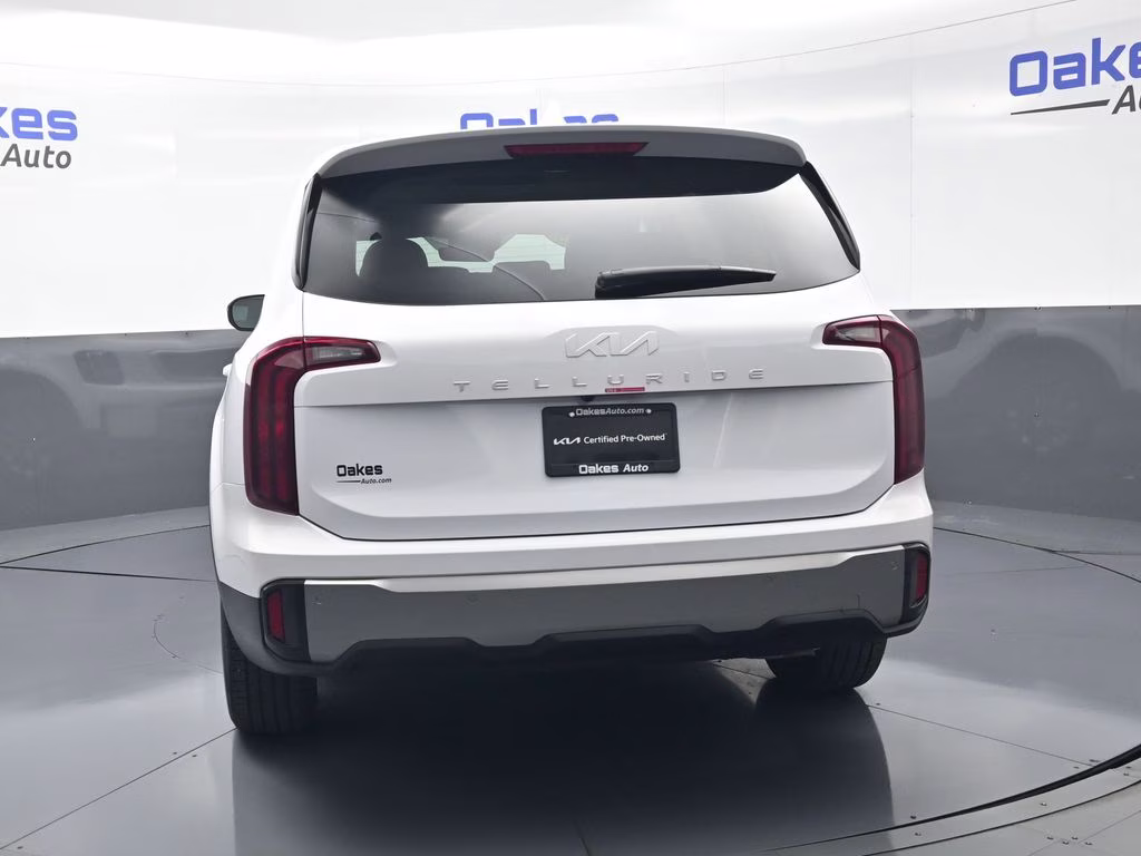 2025 Glacial White Pearl Kia Telluride LX FWD SUV