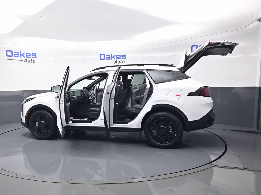 2026 Glacial White Pearl Kia Sportage X-Line AWD SUV