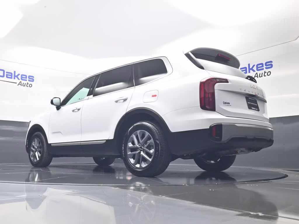 2025 Glacial White Pearl Kia Telluride LX FWD SUV