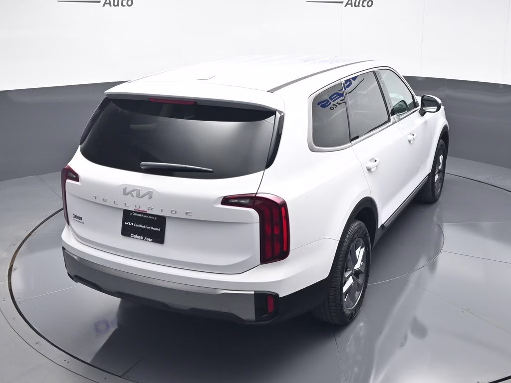 2025 Glacial White Pearl Kia Telluride LX FWD SUV