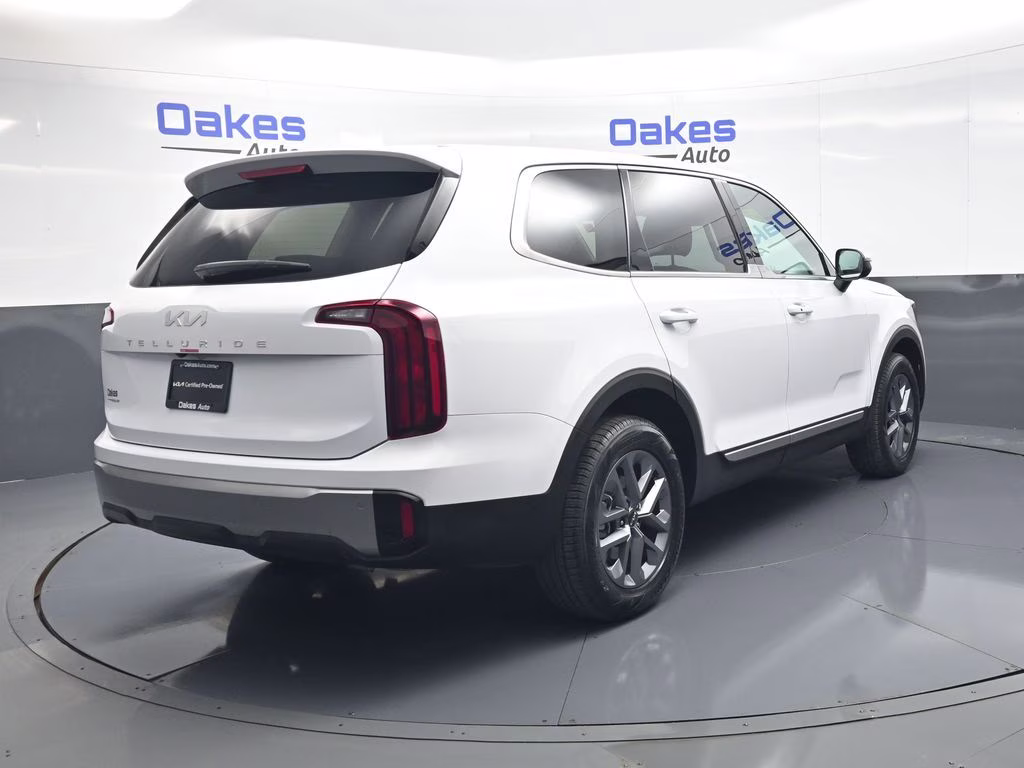 2025 Glacial White Pearl Kia Telluride LX FWD SUV