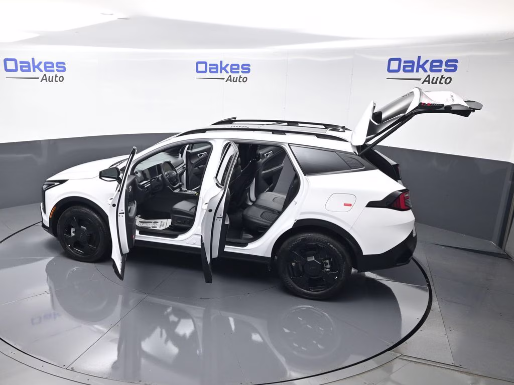 2026 Glacial White Pearl Kia Sportage X-Line AWD SUV