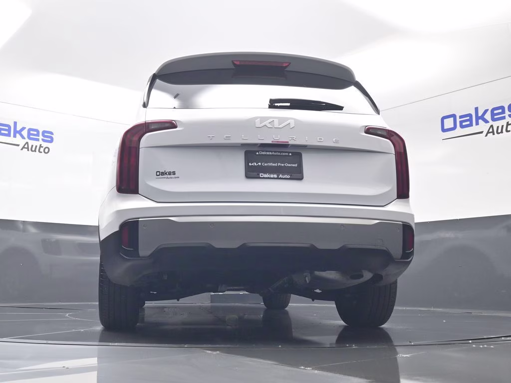 2025 Glacial White Pearl Kia Telluride LX FWD SUV