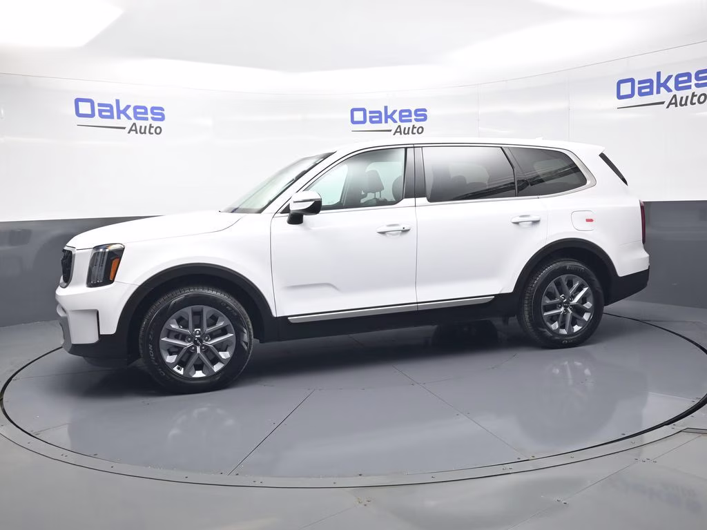 2025 Glacial White Pearl Kia Telluride LX FWD SUV