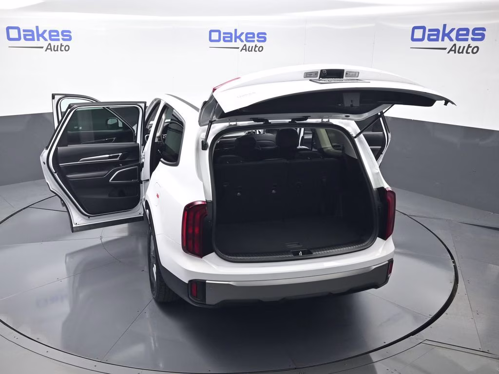 2025 Glacial White Pearl Kia Telluride LX FWD SUV