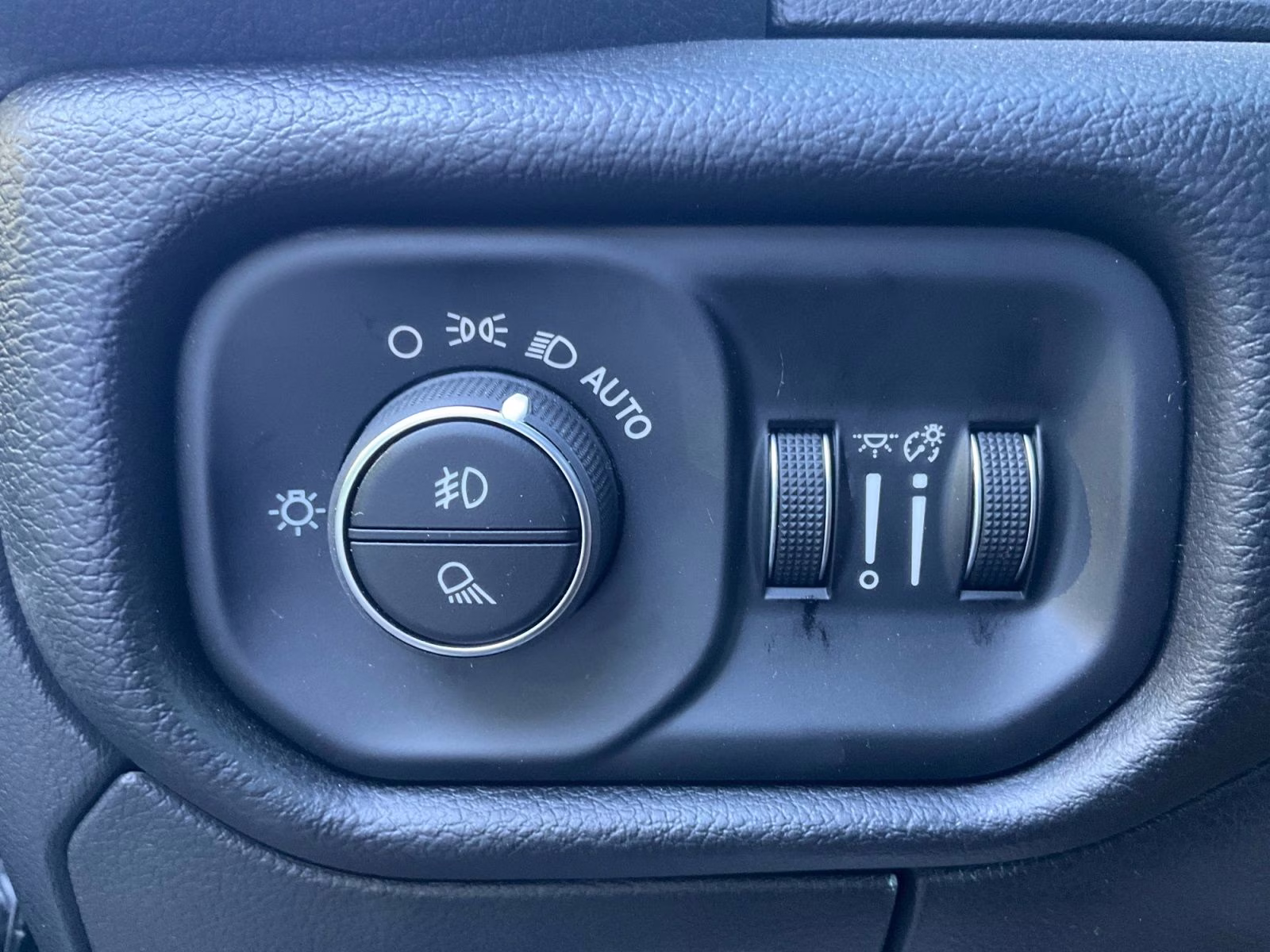 2026 Diamond Black Crystal Pearlcoat Ram 1500 Big Horn/Lone Star 4X4 Truck