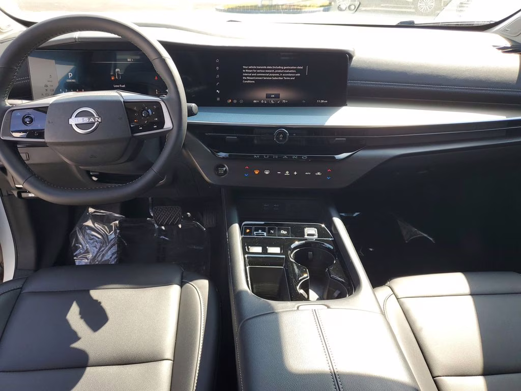 2025 Everest White Pearl Tricoat/Super Black Nissan Murano SL AWD SUV