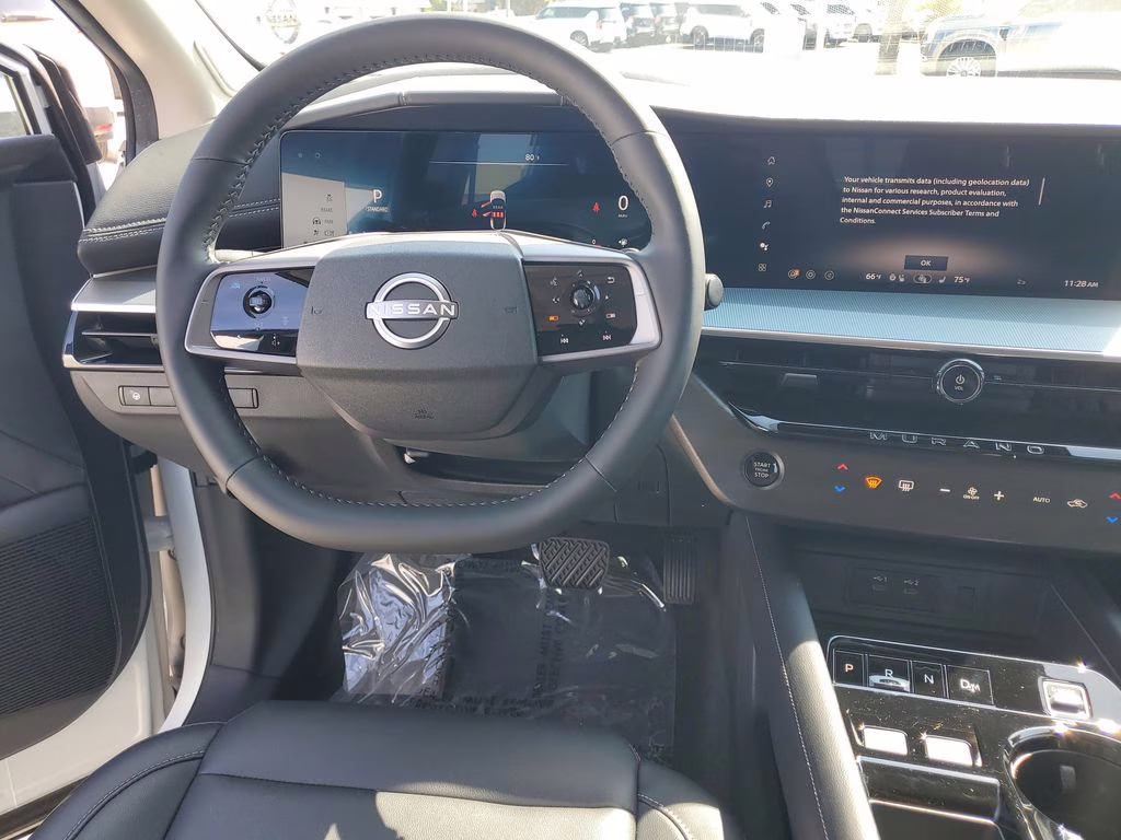 2025 Everest White Pearl Tricoat/Super Black Nissan Murano SL AWD SUV