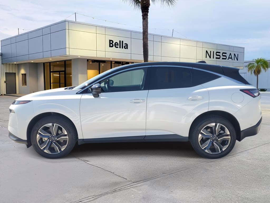 2025 Everest White Pearl Tricoat/Super Black Nissan Murano SL AWD SUV