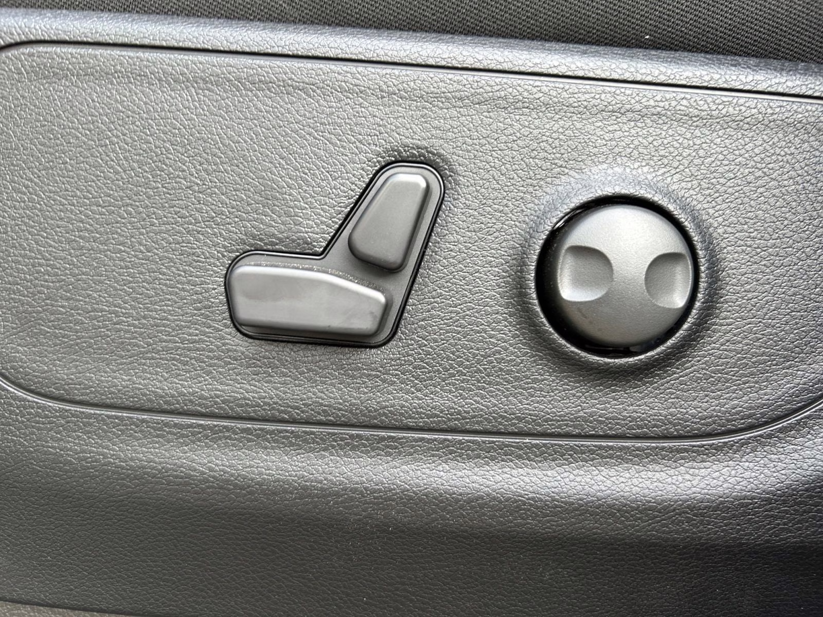 2026 Diamond Black Crystal Pearlcoat Ram 1500 Big Horn/Lone Star 4X4 Truck