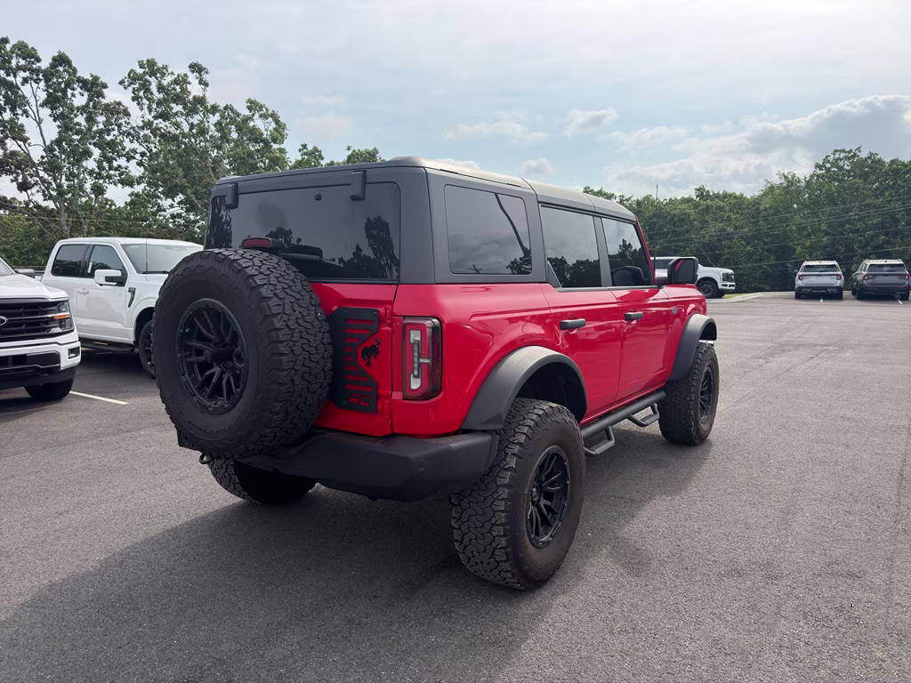 2024 Race Red Ford Bronco Wildtrak 4X4 SUV