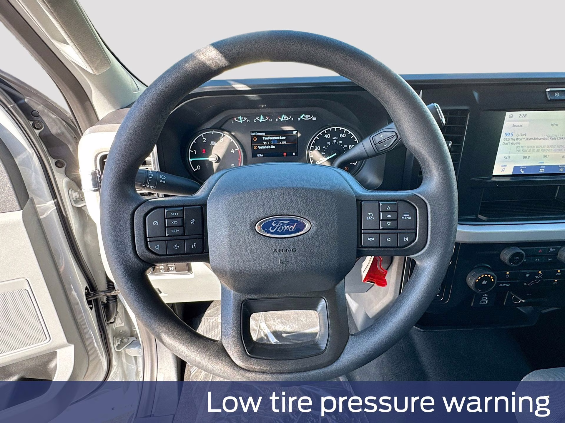 2026 Avalanche Ford Super Duty F-350 SRW XL 4X4 Truck