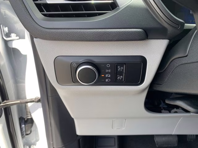 2025 Oxford White Ford Escape Active FWD SUV
