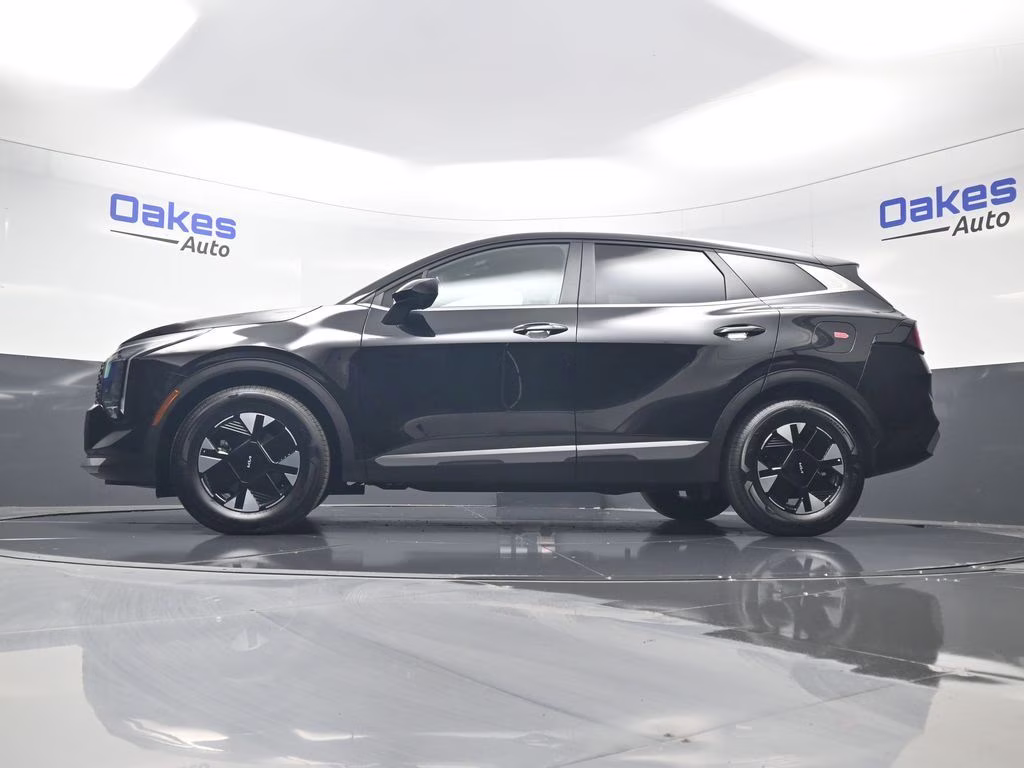 2026 Fusion Black Kia Sportage Hybrid LX FWD SUV