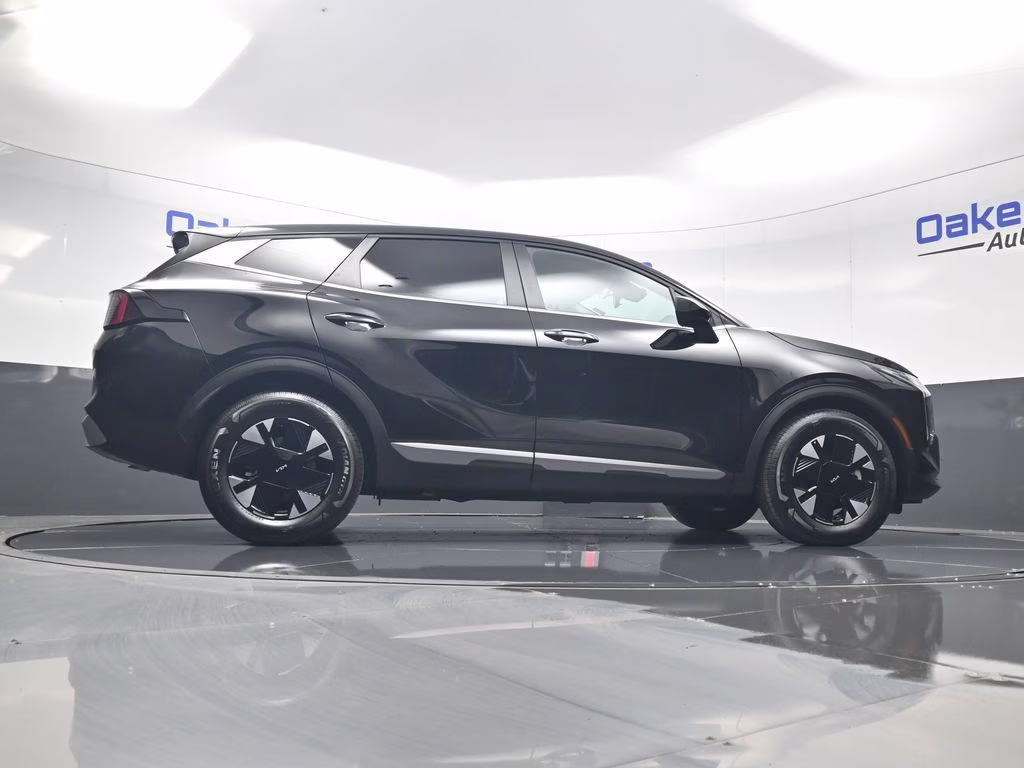 2026 Fusion Black Kia Sportage Hybrid LX FWD SUV