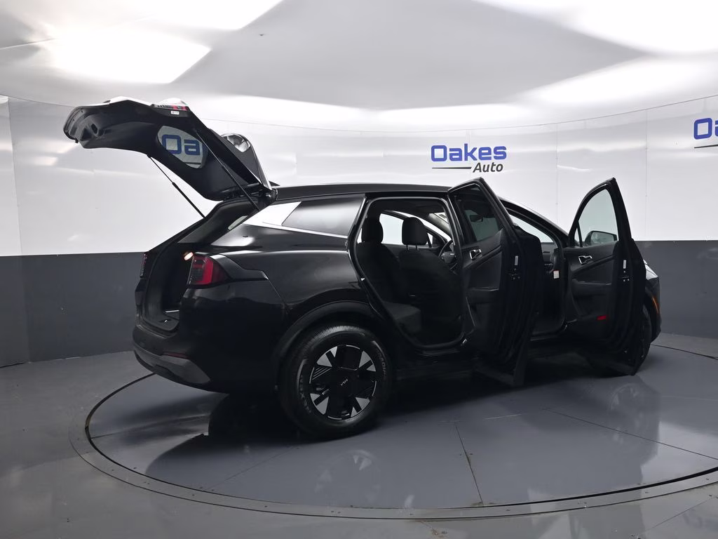 2026 Fusion Black Kia Sportage Hybrid LX FWD SUV