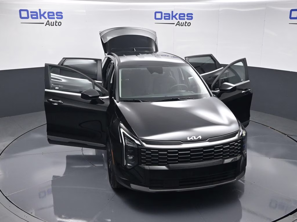 2026 Fusion Black Kia Sportage Hybrid LX FWD SUV