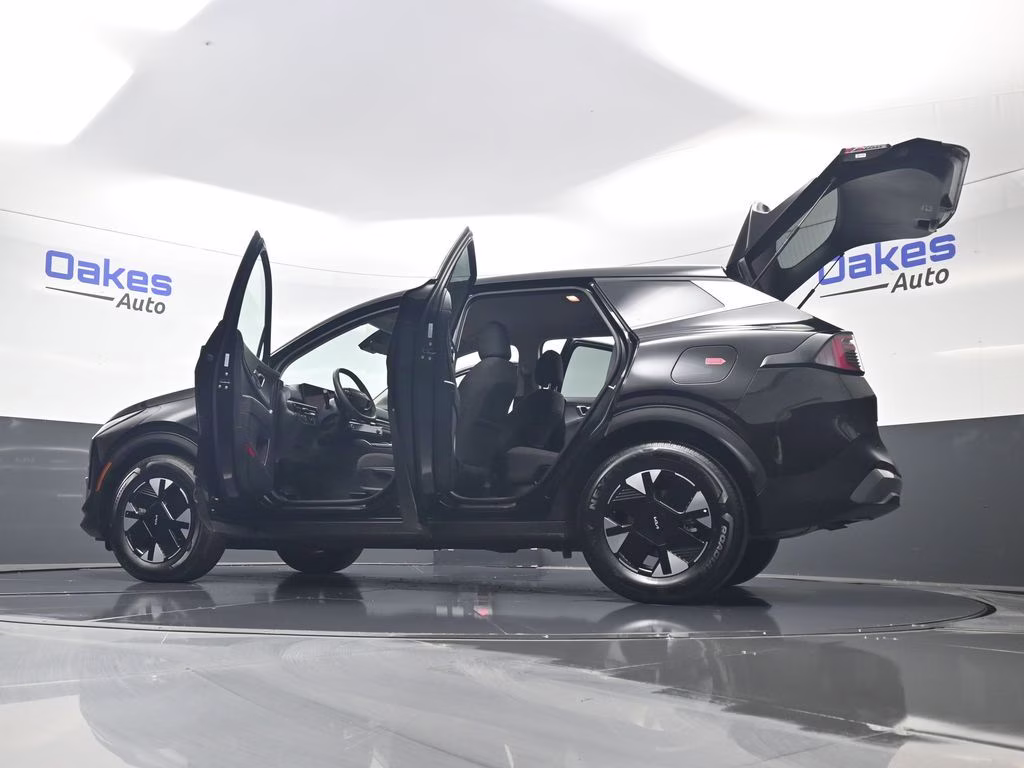 2026 Fusion Black Kia Sportage Hybrid LX FWD SUV