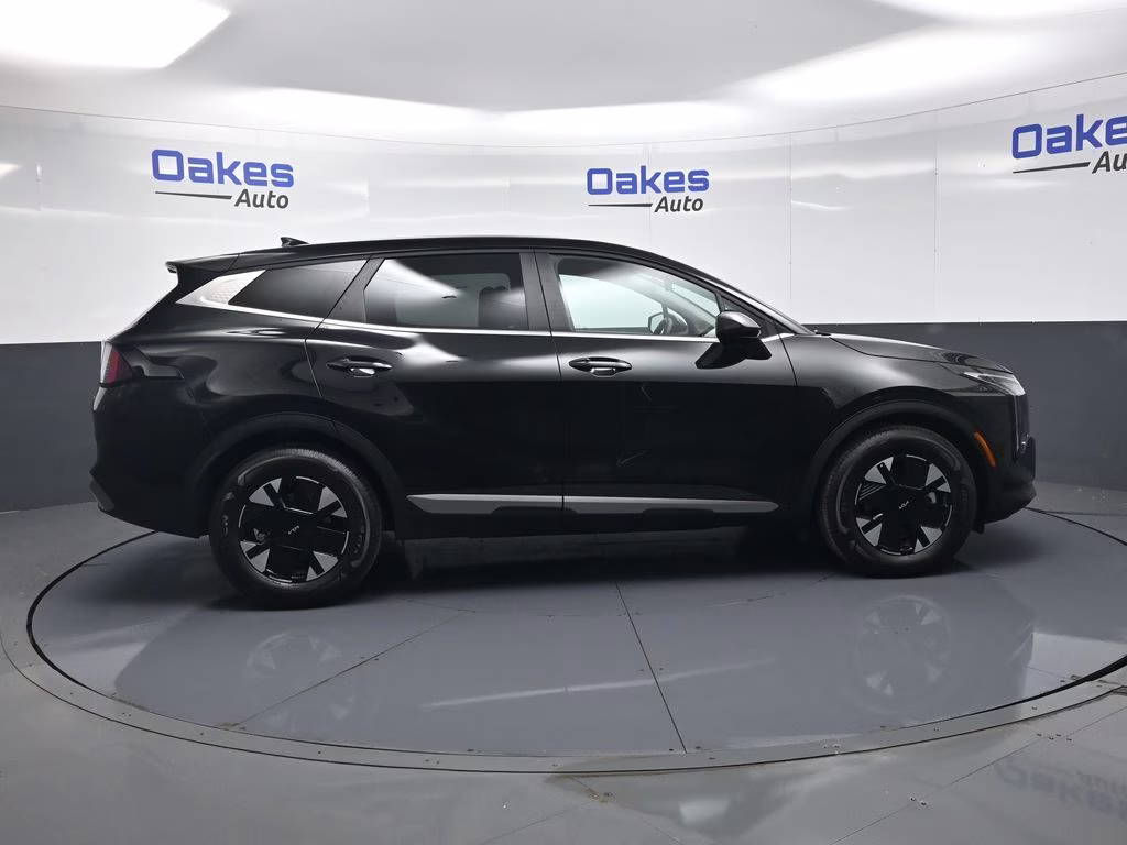 2026 Fusion Black Kia Sportage Hybrid LX FWD SUV