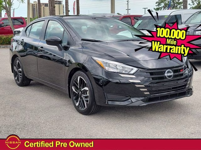 2025 Super Black Metallic Nissan Versa 1.6 SR FWD Sedan