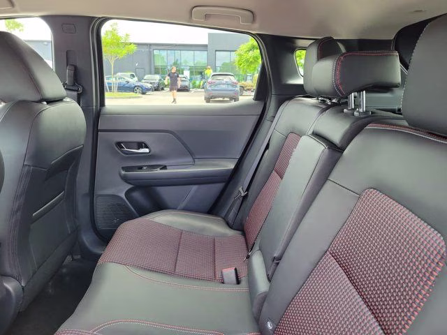 2026 Gun Metallic/Super Black Nissan Kicks SR FWD SUV