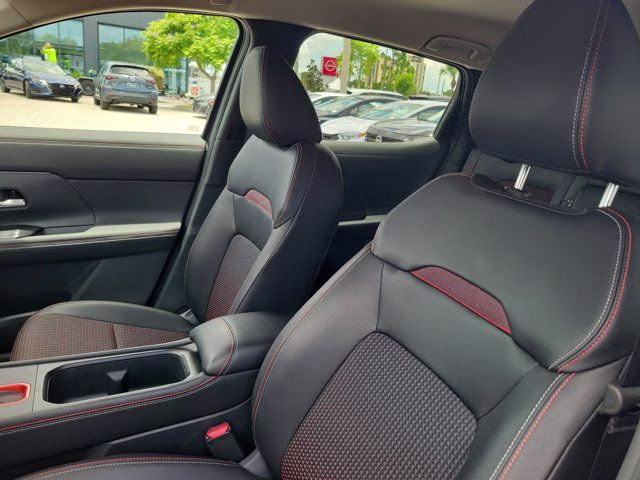 2026 Gun Metallic/Super Black Nissan Kicks SR FWD SUV